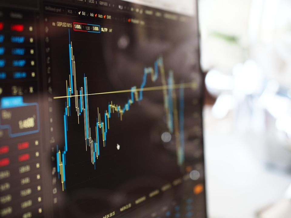 Mobile Trading Apps vs. Traditional Brokerage Services: Which is Right for You?